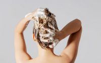 Lavare i capelli senza shampoo. Che cosa usare come sostituto?